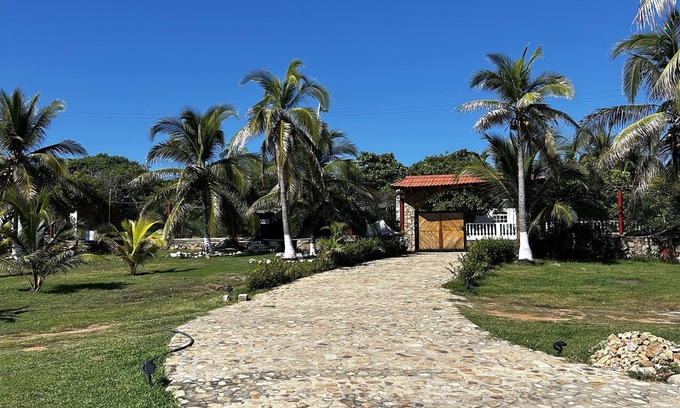 Playa Ventura Maison | Casa de Cathy. Playa Ventura. 2 hours south Acapulco front beach. WiFi