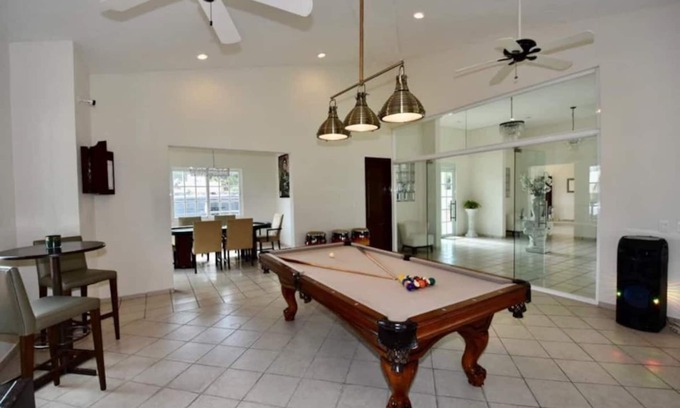 Alfredo V. Bonfil Maison | Casa De Osho Amazing Big Private Luxury Villa-3