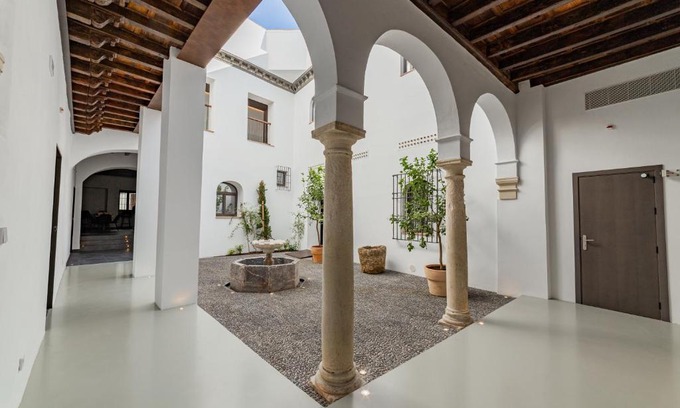 La Catedral Appartement | Casa del Cardenal