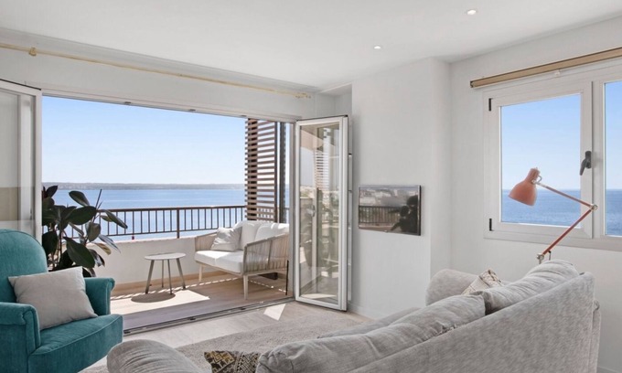 Can Pastilla Appartement | Casa del Escultor, wifi, parking, en primera línea