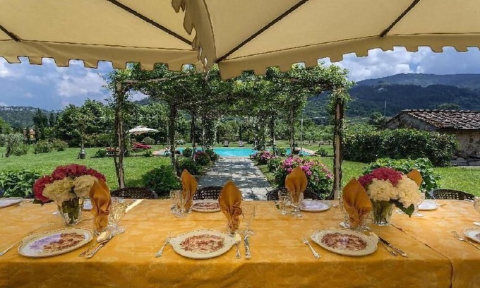 Badia Cantignano Appartement | Charmante Villa à seulement 7 km de Lucques avec piscine, barbecue, salle de gym, climatisation, WIFI