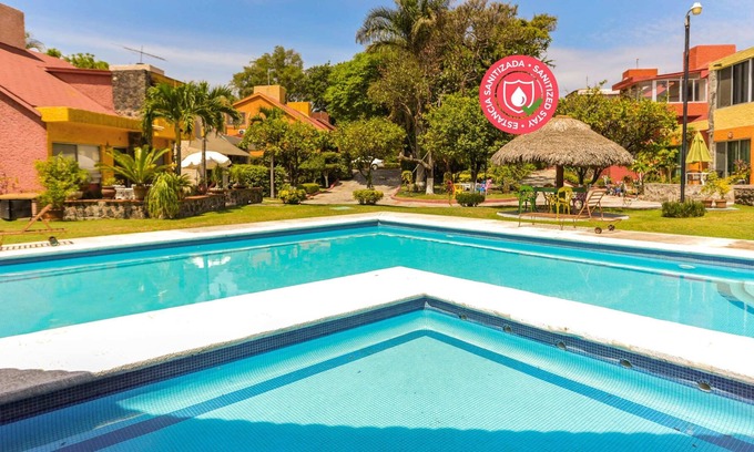 Jiutepec Maison | Sunny family house + Pool, Smart TV, WiFI