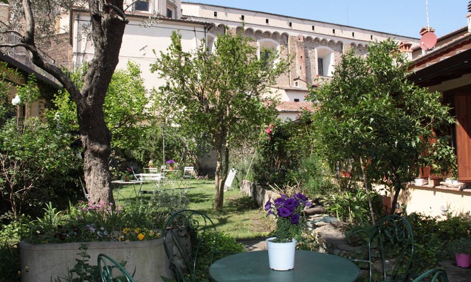 Santo Spirito Appartement | Casa del Vescovo Authentic 1600's apt with Stunning Garden and Rooftop