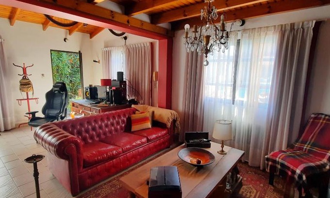 City Bell Maison | Casa/Departamento al fondo - muy cómodo y espaciado