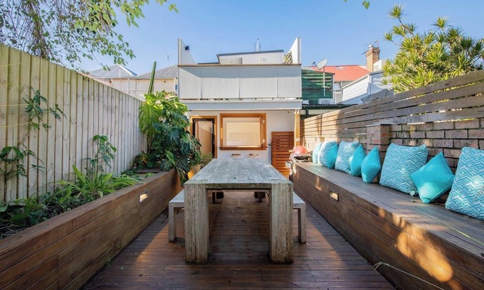 Cooks Hill Maison | Casa Dianna Timeless Terrace near CBD and Waterfront