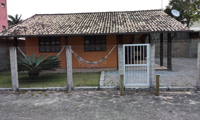 Guarda do Embau Maison | Casa do Marquinho - Air Cond., Télévision par câble et Internet