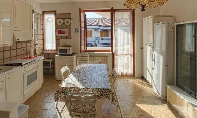 Massa Appartement | Casa Dolce Mare 50m from the sea cozy family home with all amenities