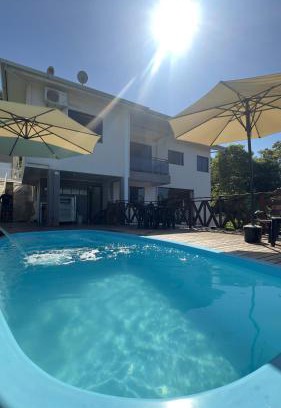 Piratuba Maison | Casa dos Gerânios com Piscina - 4 Quartos climatizados, espaçosa ideal para encontro de grupos e familiares, próximo do Parque Termal!