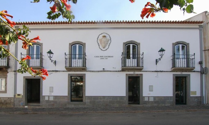 Mourao Maison | Casa dos Lacerdas