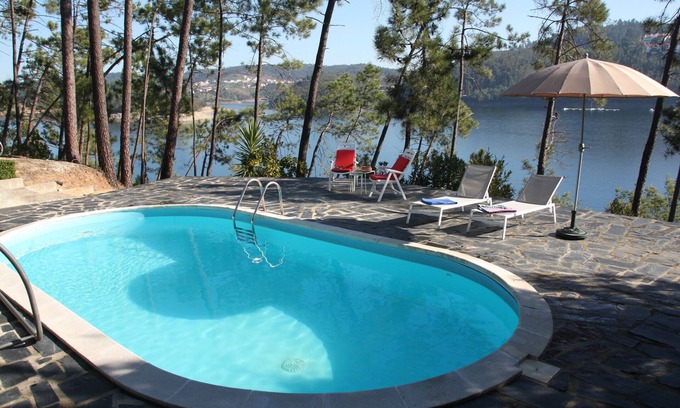 Tomar Maison | Casa Dos Vidros - Lakefront Charmer Villa