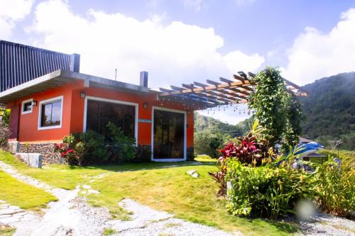 La Laguna Maison | Casa Elalto Panamá - Cabaña de Montaña En San Carlos Panamá
