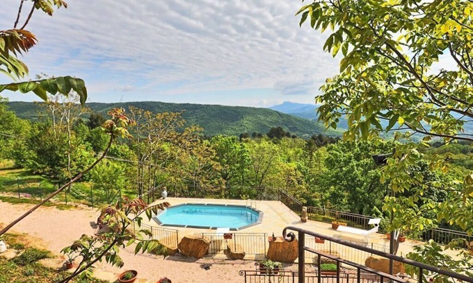 Castel Focognano Maison | Casa Elia Comfortable holiday residence