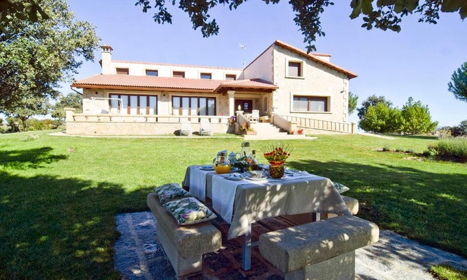 Gallegos de Sobrinos Maison | Casa Entre Piedras y Estrellas