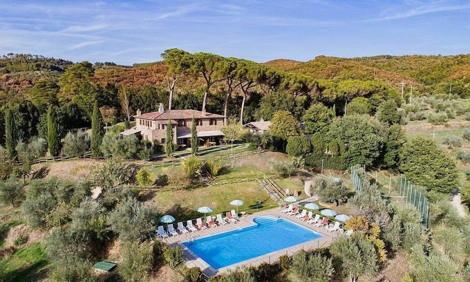Po' Bandino Maison | Casa Erbetta D: A characteristic and welcoming apartment that is part of an ancient country house surrounded by the greenery, with Free WI-FI.