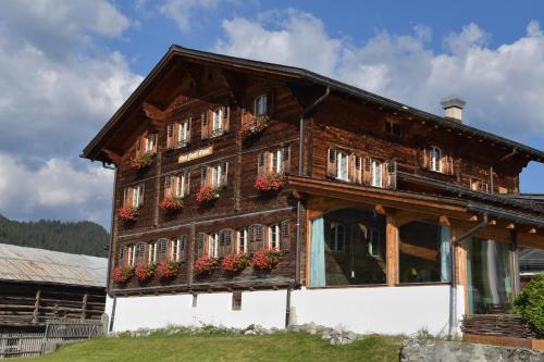 Tavanasa Hôtel | Casa Fausta Capaul