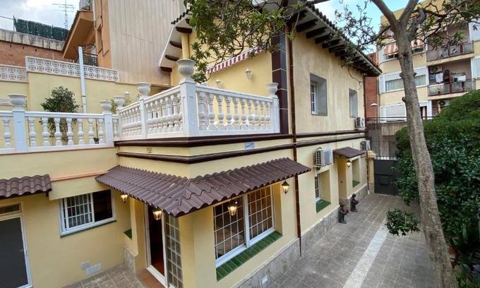 Badalona Maison | Casa Flores del Mediterráneo