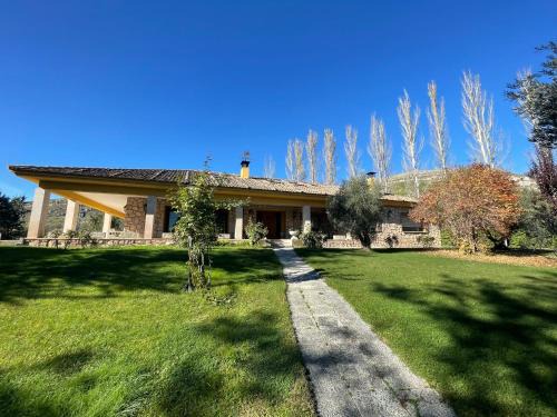 Fuentiduena Maison | Casa Fuentes de Ledina