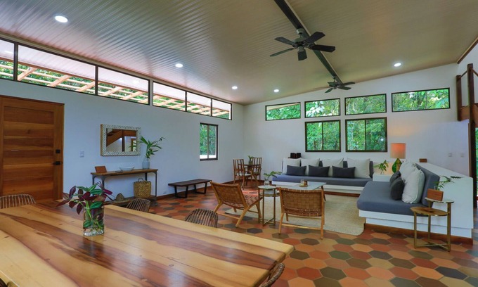 Baru Maison | Casa Gardenia Mabuhay - A Boutique Jungle Home