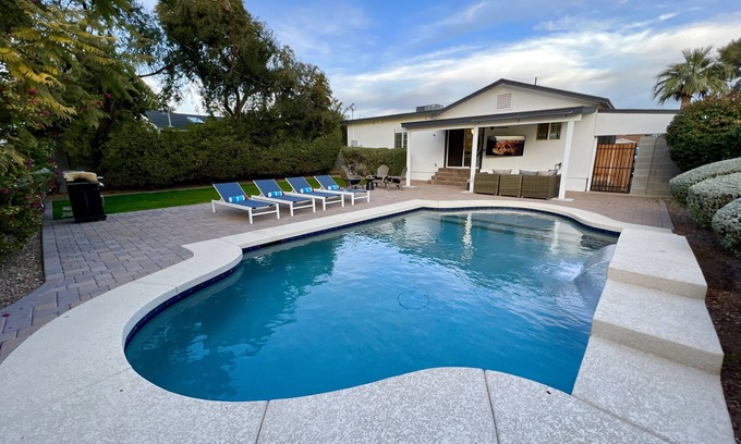 Peters View Maison | Casa Gia- Quiet Luxury Biltmore Area- Heated Pool