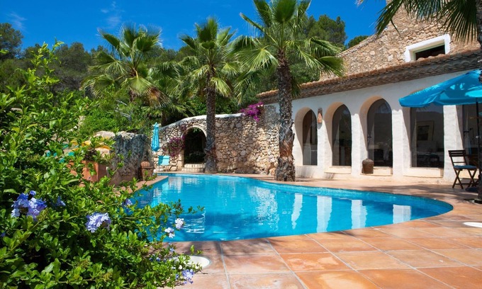 Canyelles Maison | Casa Granada at Masia Nur, with private pool