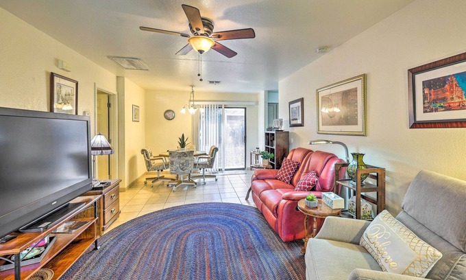 Eleven Mile Corner Copropriété | Casa Grande Getaway w/ Access to Golf Course!