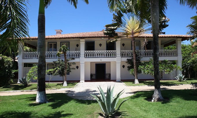 Arraial d'Ajuda Maison | Manoir néocolonial avec vue sur la mer - 6 suites - capacité 12 adultes 6 enfants