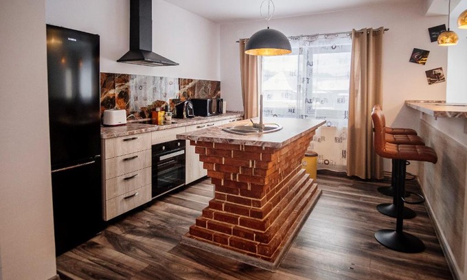 Campulung Moldovenesc Maison | Casa Hugo