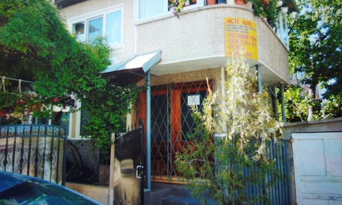 Calimanesti Appartement | Casa Iris