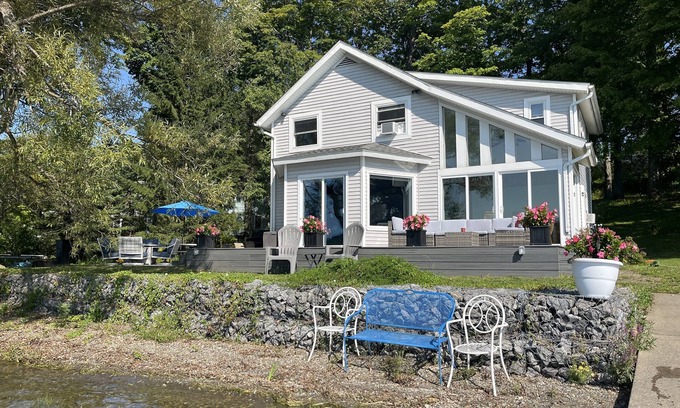 Richfield Springs Maison | Casa Lago - Terrific waterfront and views on Canadarago Lake