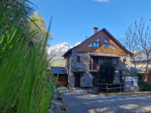 Sallent de Gallego Chalet De Ski | Casa Las Planas