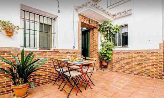 Arcos de la Frontera Maison | Casa LOS Geranios Ideal Para Relajarte en Familia o con Amigos