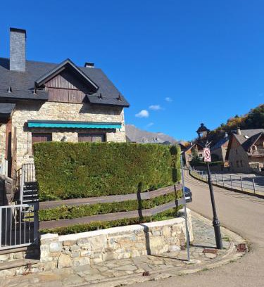 Sallent de Gallego Chalet De Ski | Casa Lucia