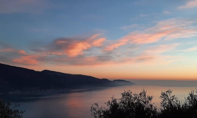 Oldesio Appartement | Casa Maffei TOP apartment 1, floor 2, balcony with fantastic lake view, parking