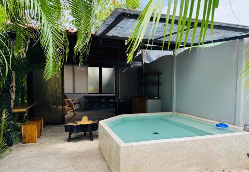 Paquera Maison | Casa Marañón con piscina Bioluminicencia Tortuga y Playa Quesera