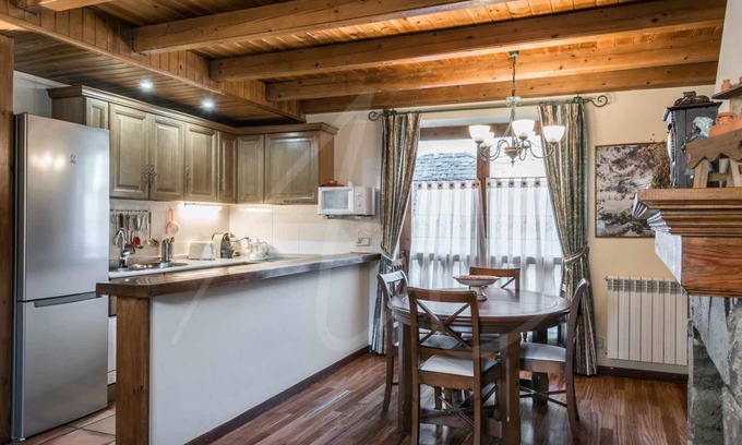 Salardu Maison | Casa Marimanha by SeaMount Rentals