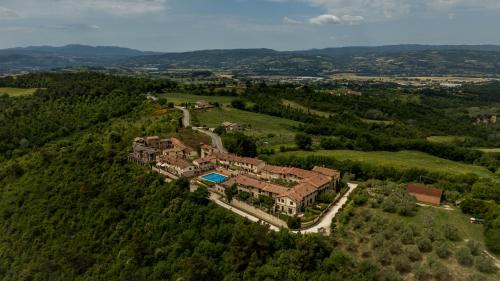 Collazzone Maison | Casa Marlèn - Medieval Borgo & pool - ItalyWeGo