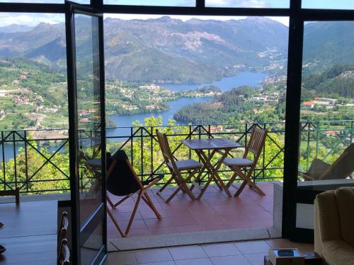 Canicada Villa | Casa Martagão do Gerês by Gerês Casas