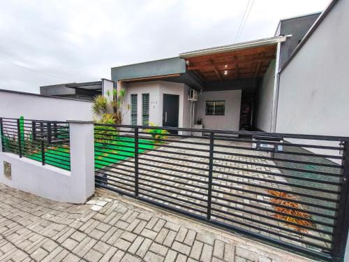 Pomerode Maison | Casa Nanda Lima em Pomerode 2 quartos