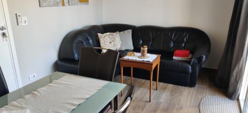Hohenau Appartement | Casa Nathan! 2 Zimmer, Internet, Küche, Cosina, Parking, Lavanderia, Sauna! Barrio Esperanza! Central!