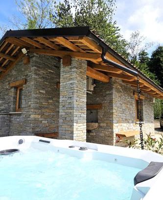 Revello Chalet De Ski | Casa nel Bosco