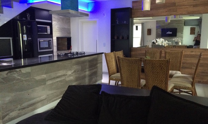Morrinhos Maison | Casa Nova Alto Padrão - 3 chambres - 300m de la mer dans une copropriété à Garopaba / SC