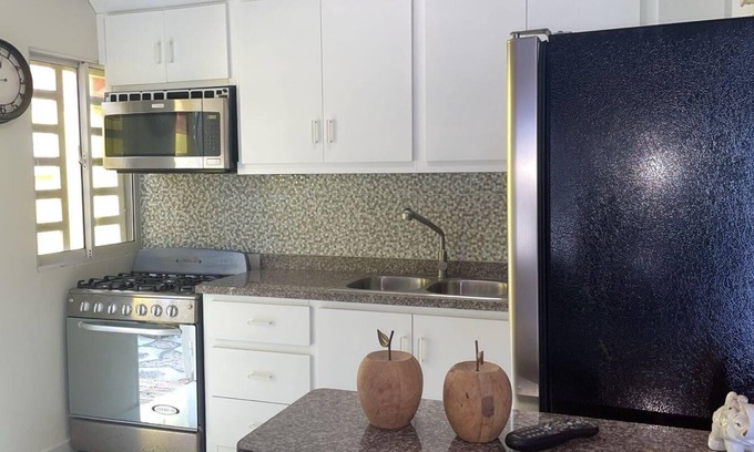 Bani Maison | Casa Orquiedia en centro de Bani, con Wifi y AC