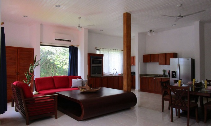 Playa Negra Appartement | Casa Pacifico 2-bedroom Apartment #2 Monkey