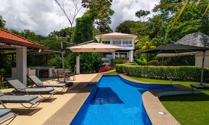 Ciudad Cortes Maison | Casa Palma Ojochal-gated property and very private-Ocean views-Perfect location