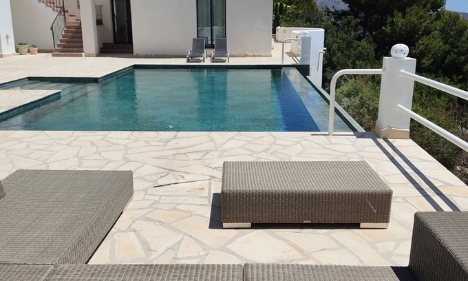 Benimeit Villa | LUX VILLA, VUE PANORAMIQUE, PISCINE,CUISINE EXTÉRIEURE, TERRASSES,AIRC, PARKING
