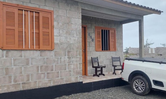 Balneario Arroio do Silva Maison | Casa para temporada em Arroio do Silva a 900m do mar
