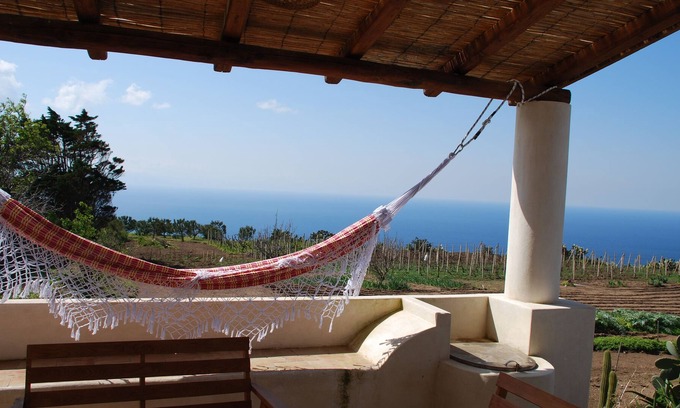 Pianoconte Maison | casa lipari particulier au coucher du soleil Pianoconte