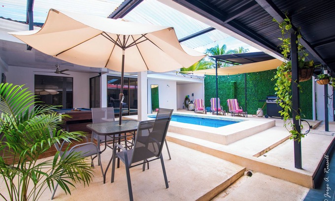 Barrio Santa Lucia Maison | Casa Plata | 1 Block away: Clubs, Restos & Beach