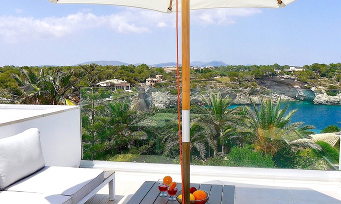 Cala Llombards Villa | Casa Poggibonsi al Mar - piscine,vue mer, près de la plage, terrasse sur le toit