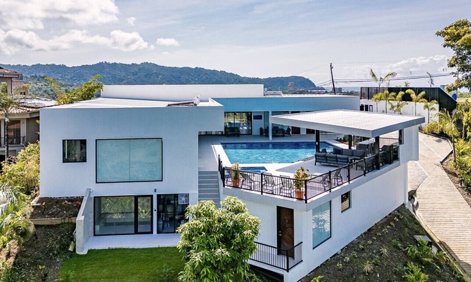 Jaco Villa | Casa Ponte III Available Jan 2025